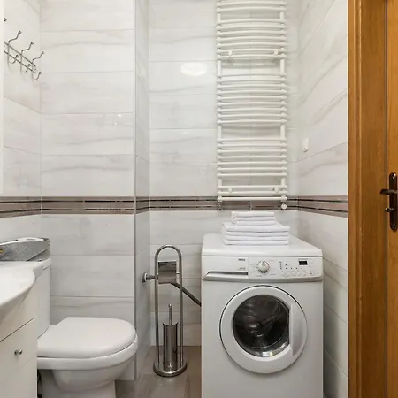 Burakowska 16 - Modern With Balcony Renters Apartment Warsaw